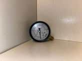 گیج فشار ویکاصفحه 6 سانتی 10 بار برنجی پشت مشکیpressure gauge wika